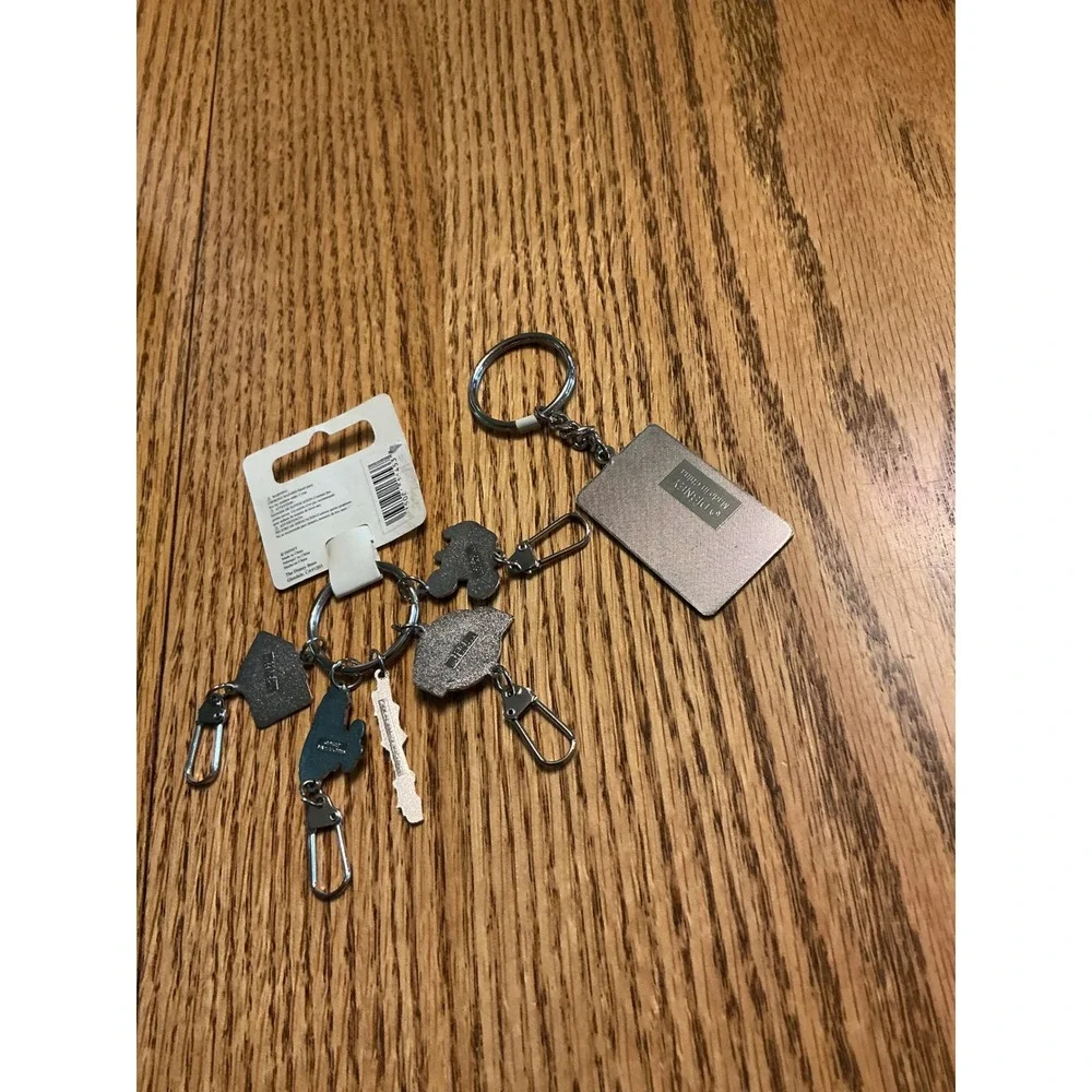 Disney Store Goofy Las Vegas Keychain Multi Charm and License Plate Fob Set NWT